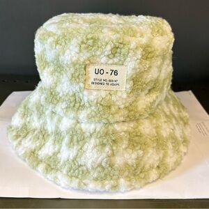 NWOT UO Sherpa Bucket Hat, Green/White Plaid